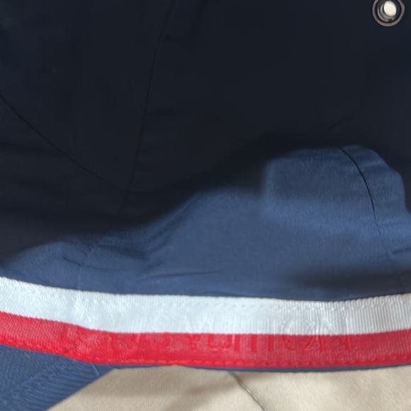 Louis Vuitton hat - Picture 6 of 8